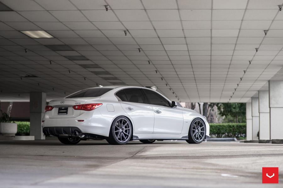  Infiniti Q50S on Vossen Wheels (HF-3) 2019 года  (фото 13 из 13)